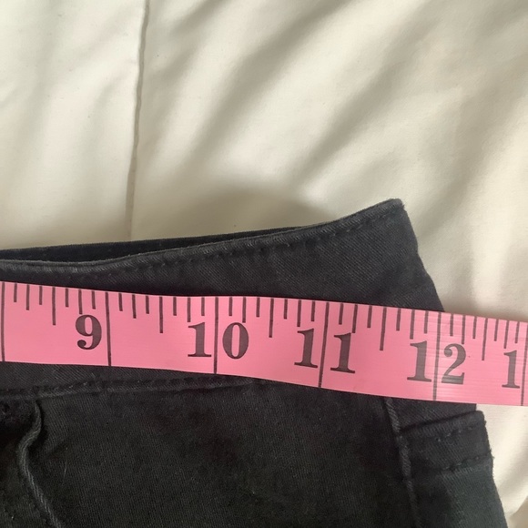 Tinseltown womens Mid rise solid black Cut Off shorts size 0 stretch Raw Hem - Picture 8 of 9